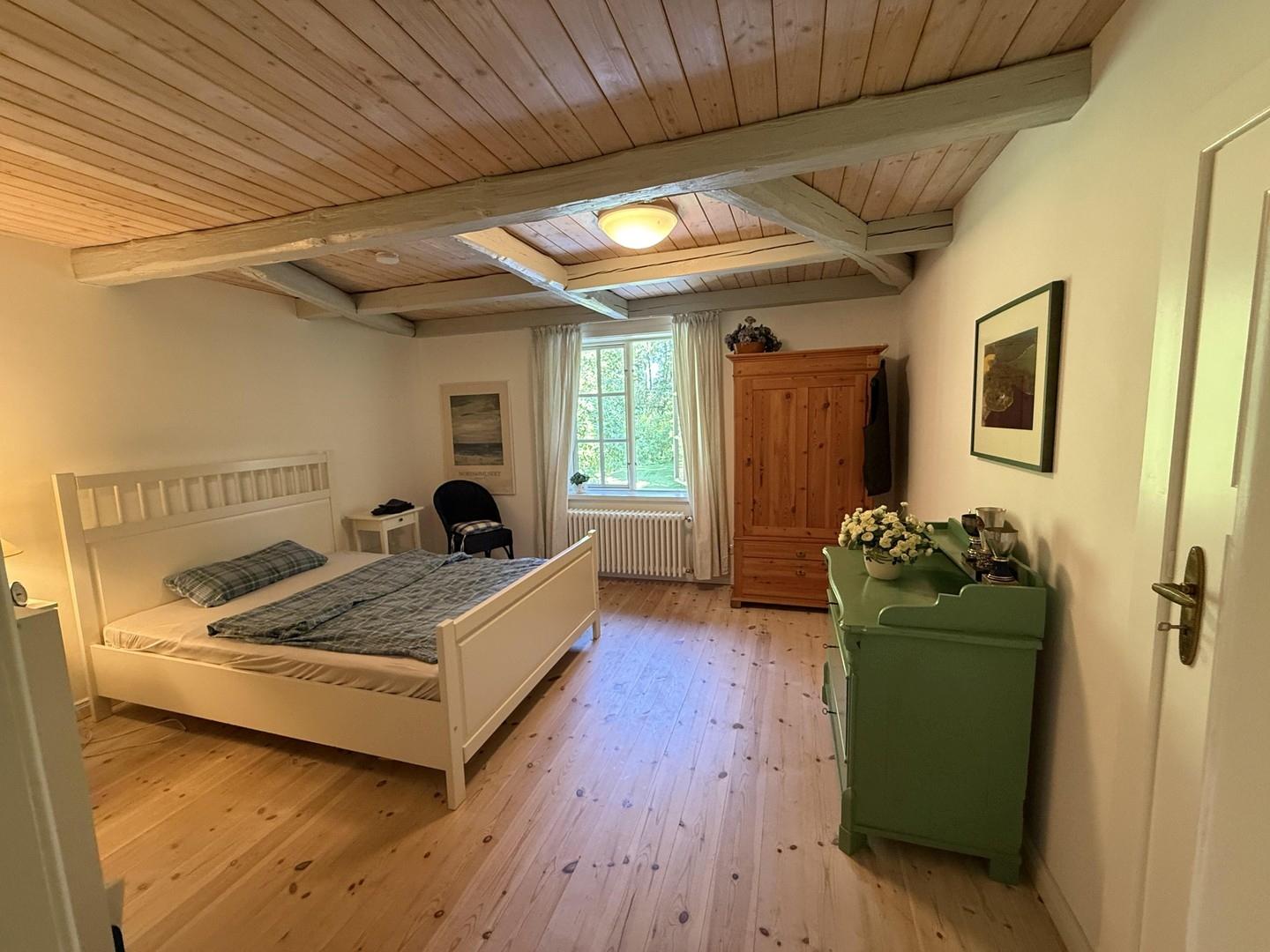 Whg. 1 OG Schlafzimmer 2