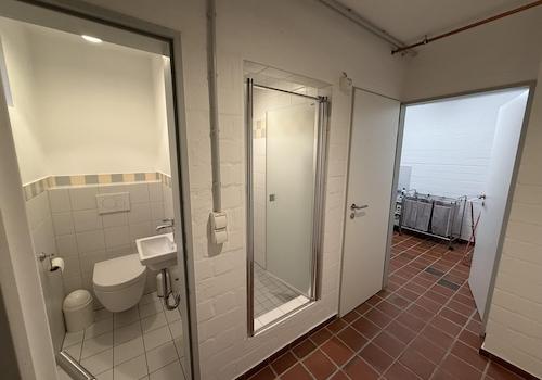Whg. 2 KG WC und Dusche