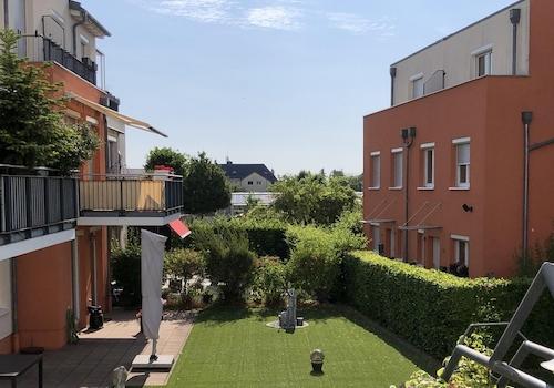 Blick aus der Küche und Loggia