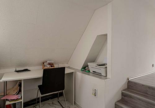 Dachgeschoss-Büro