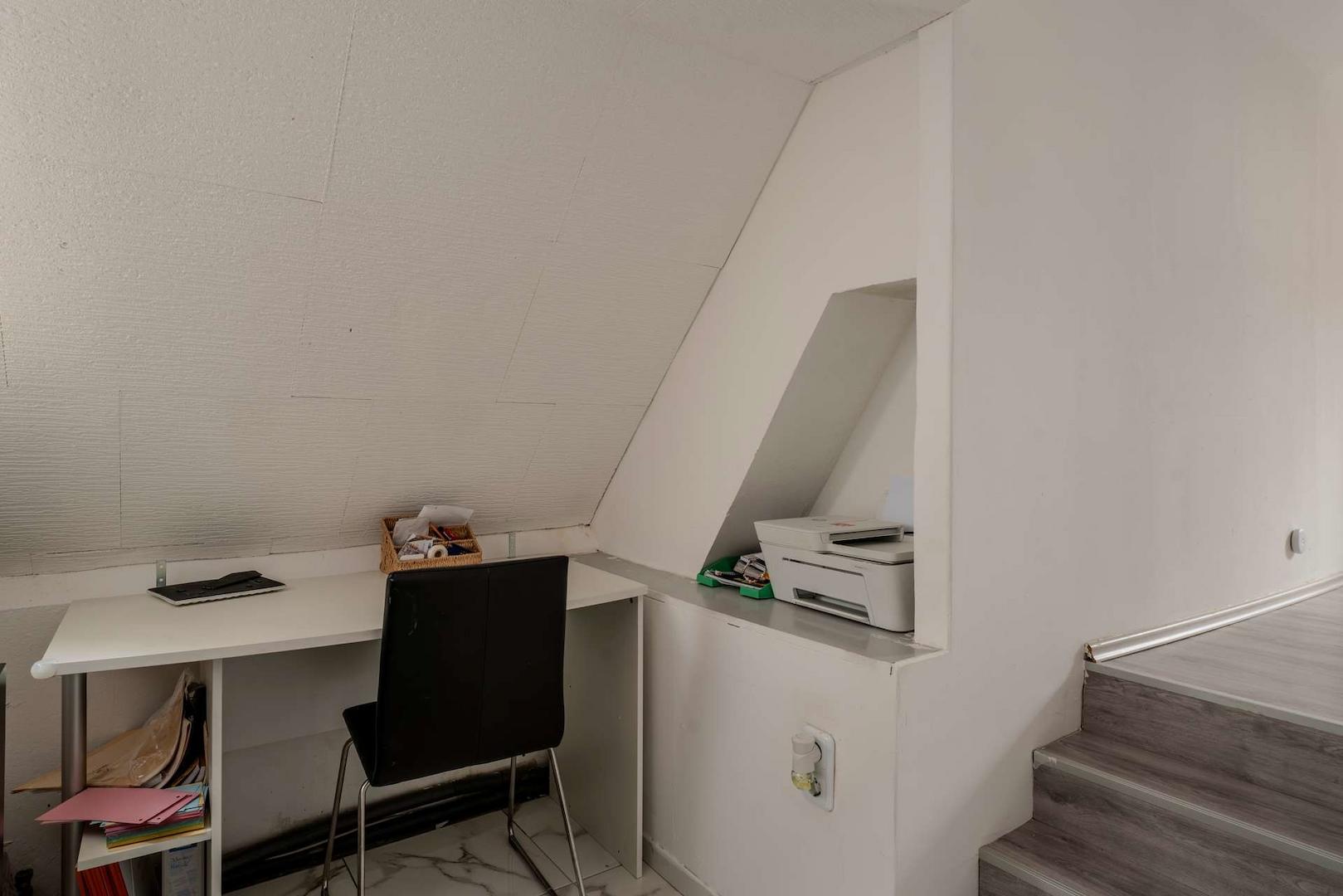 Dachgeschoss-Büro