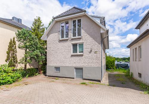 Straßenansicht