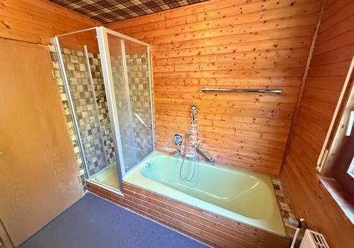 Dusche + Wanne