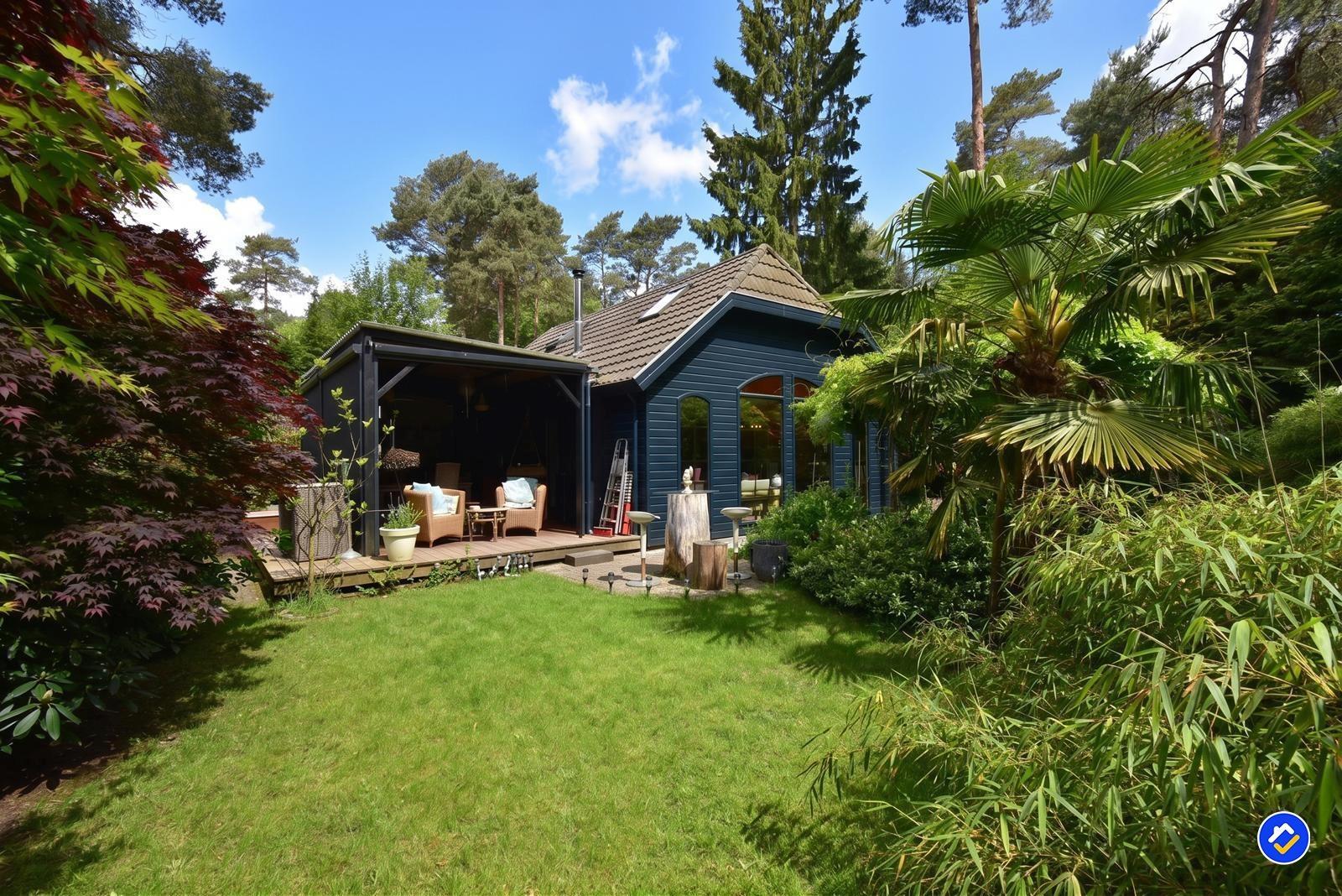 kaufen-freistehendes-ferienhaus-doornspijk-garten-ueberdachte-veranda-recreatieadviseurs-vakantiehuistekoop-nl.jpg