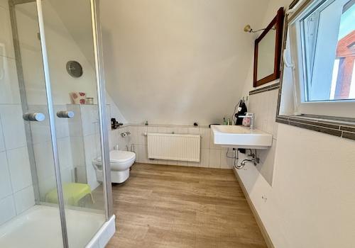 Badezimmer DG