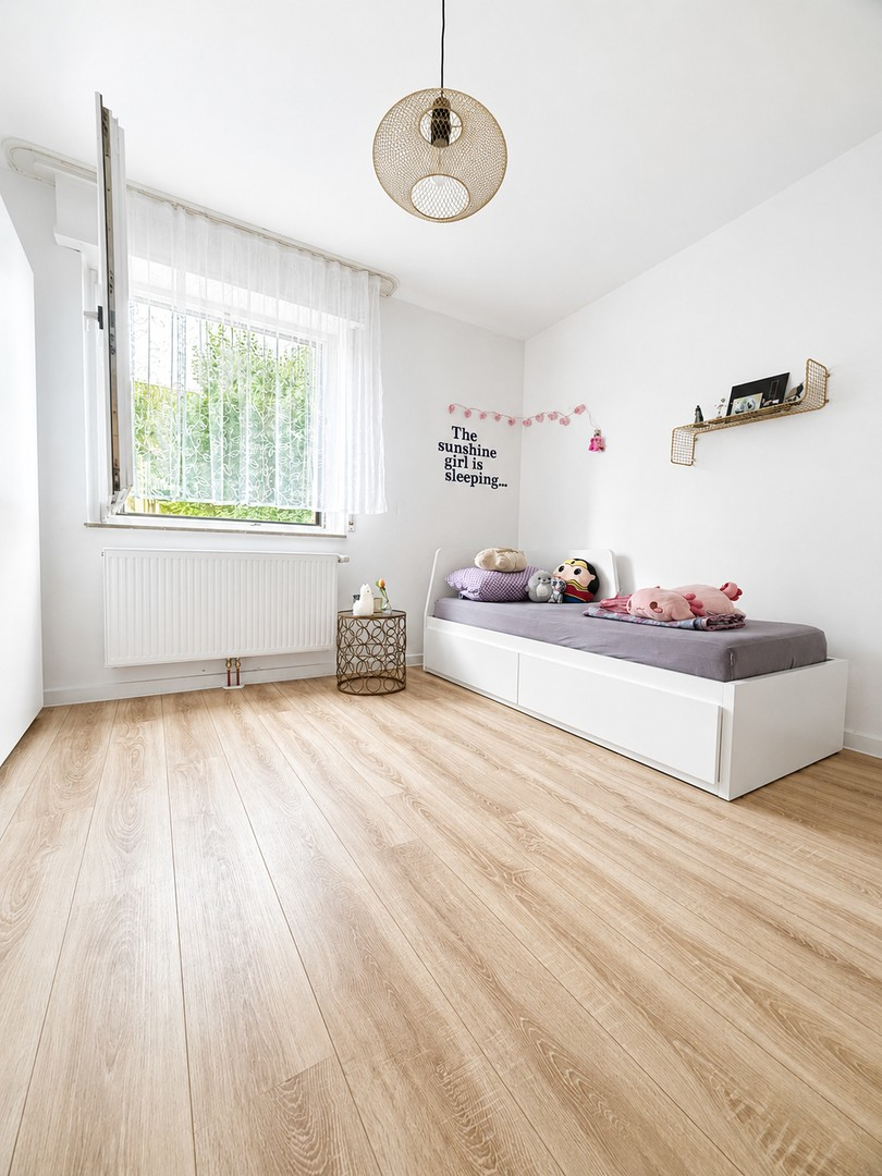 KINDERZIMMER / BÜRO