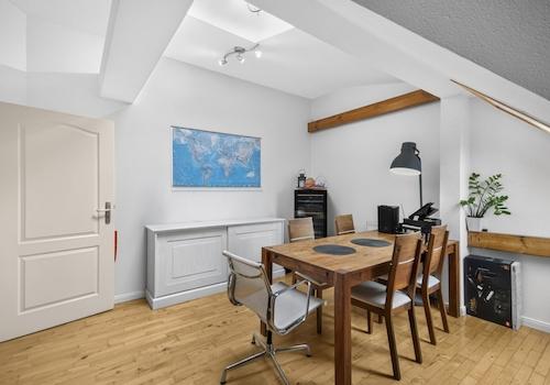 Großes Esszimmer od. Büro