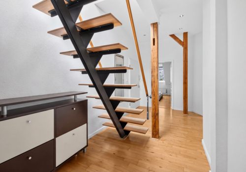 Diele mit Treppe zur Dachterrasse