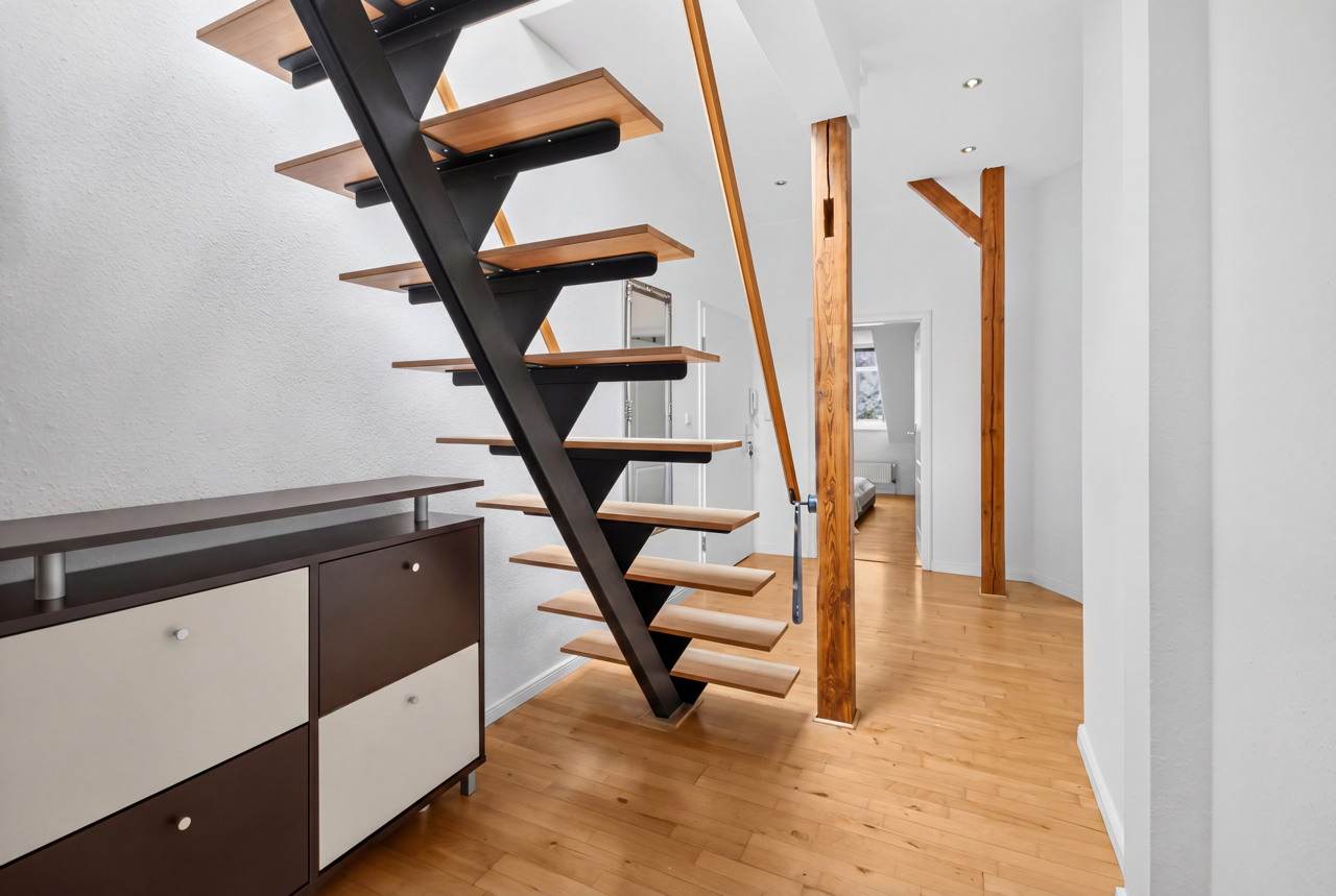 Diele mit Treppe zur Dachterrasse