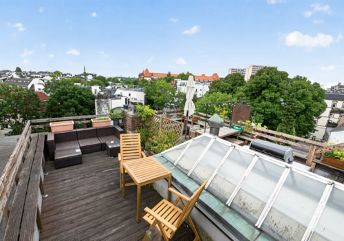 Rooftop-Terrace mit Blick über Hamburg