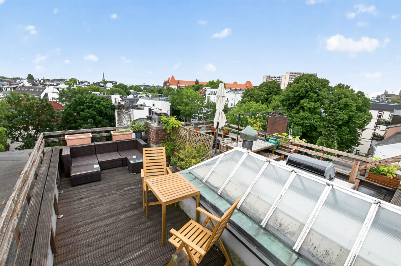 Rooftop-Terrace mit Blick über Hamburg