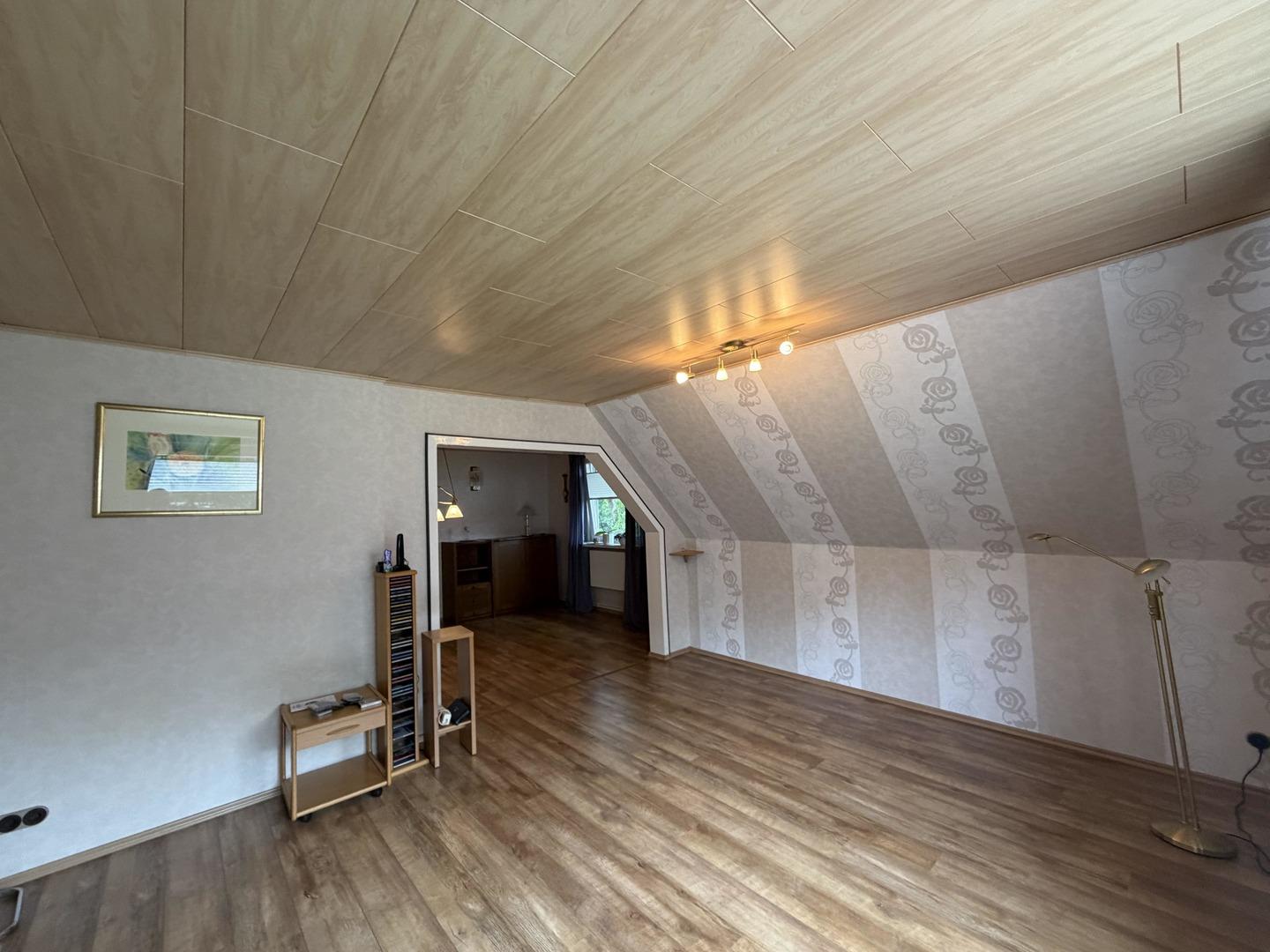 Wohnzimmer DG