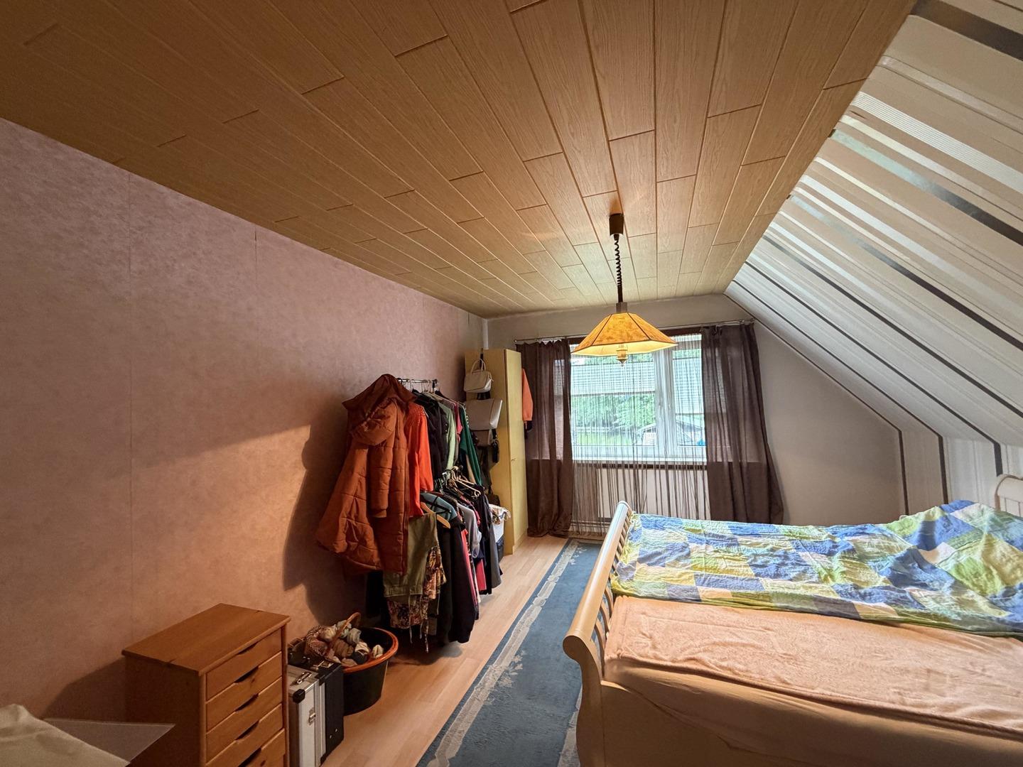 Schlafzimmer DG