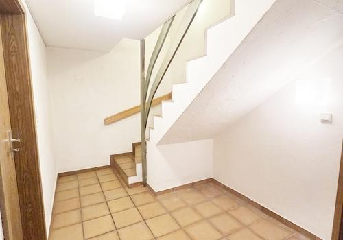 UG Flurtreppe