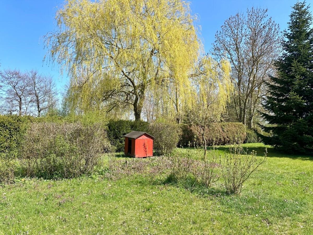 Grundstück mit Gartenpumpe