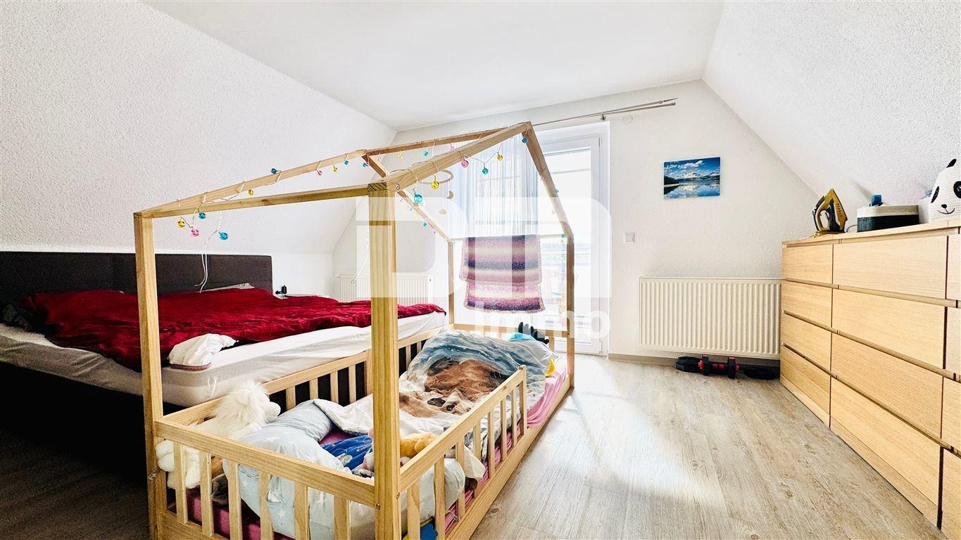 OG / DG Schlafzimmer / Zugang Balkon