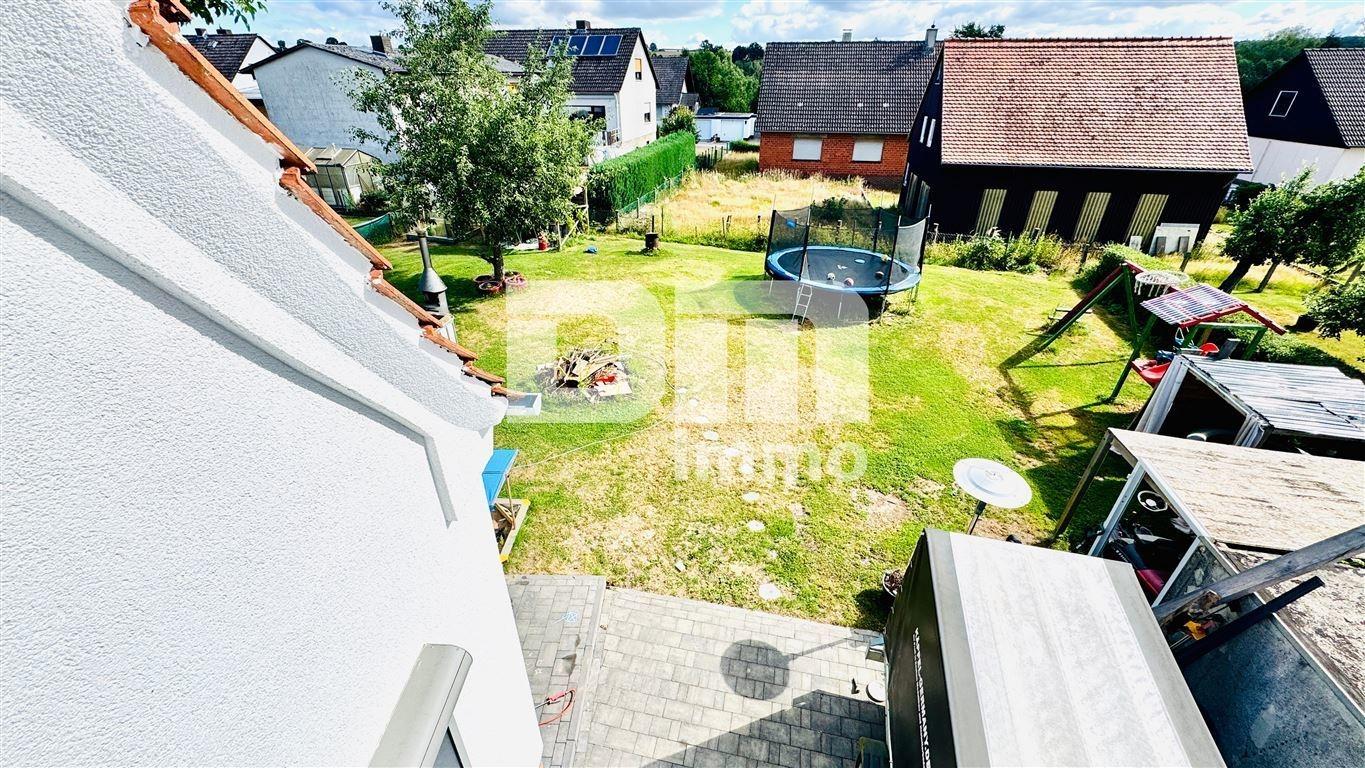 Großer Gartenbereich