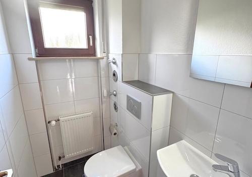 separates WC