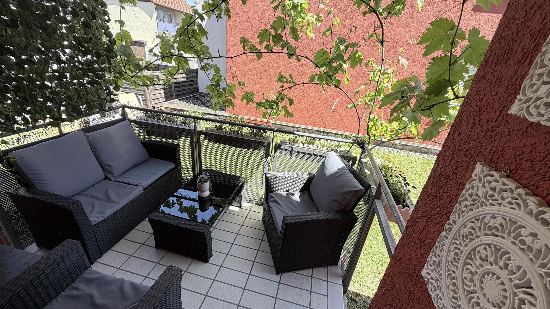 Überdachter Balkon