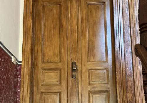 Eingangstüren aus Holz 