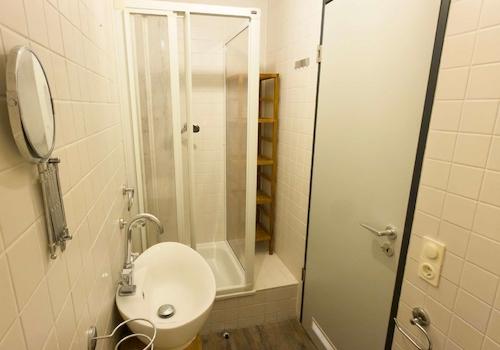 Gäste WC mit Dusche