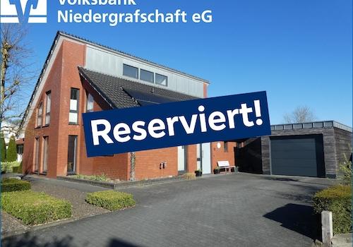 seitliche Straßenansicht