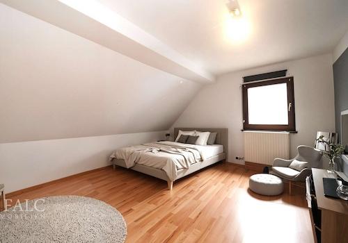 mögl. Schlafzimmer II 2. OG/DG