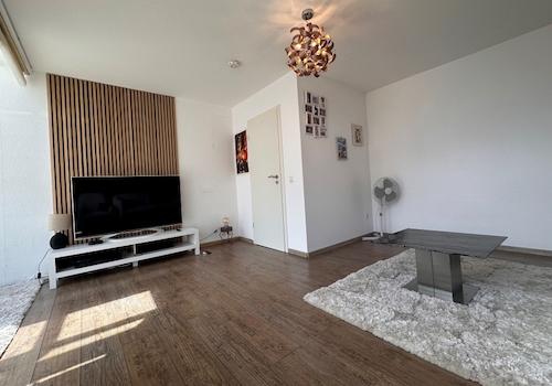 Studio mit Blick zur Treppentür