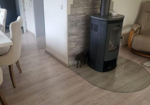 Wohnzimmer mit Kamin EG
