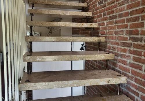 Treppe zum OG