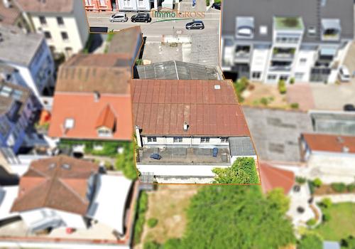 Das Grundstückvon hinten