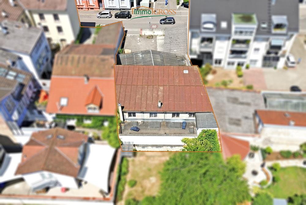 Das Grundstückvon hinten