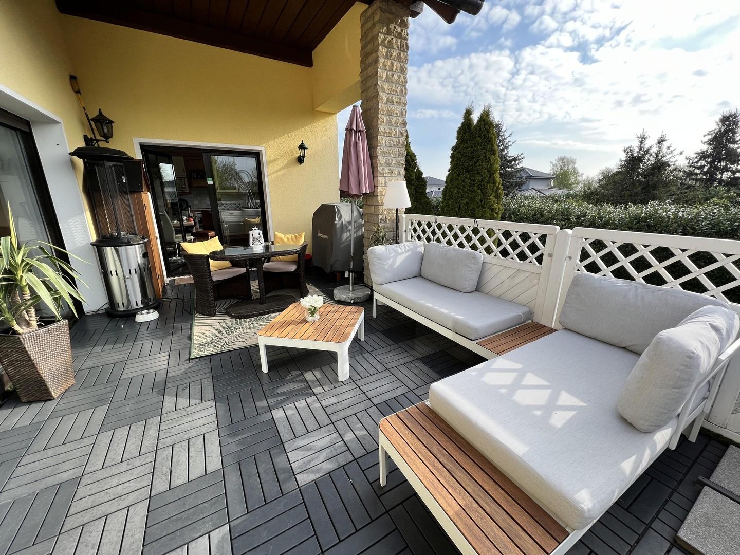 Ostterrasse an Wohnzi / Küche