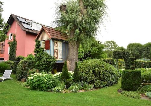 Gartenanlage Sicht Wohnhaus 