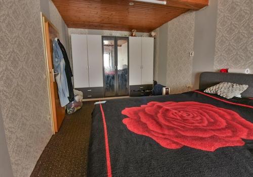 Schlafzimmer (oben)