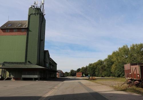 Blick über die Freifläche