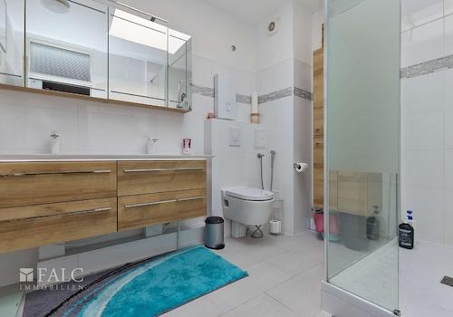Hauptbadezimmer