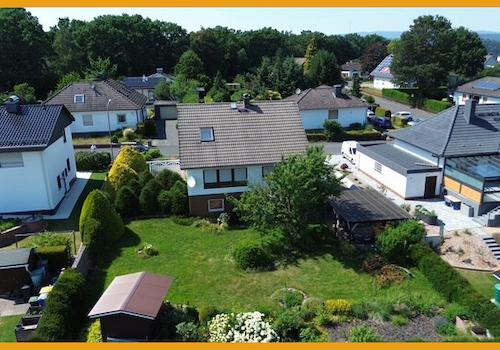 Süd-Ost-Ansicht mit Gartenblick