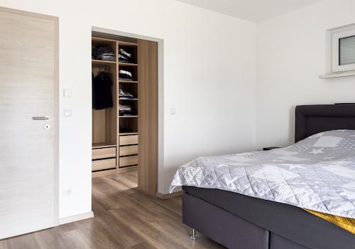 Zugang zum Ankleidezimmer
