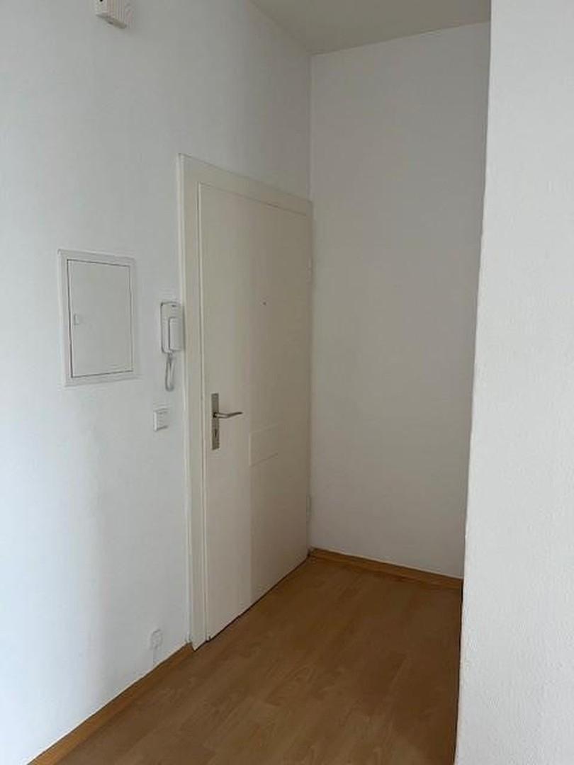 Wohnungstür mit Gegensprechen