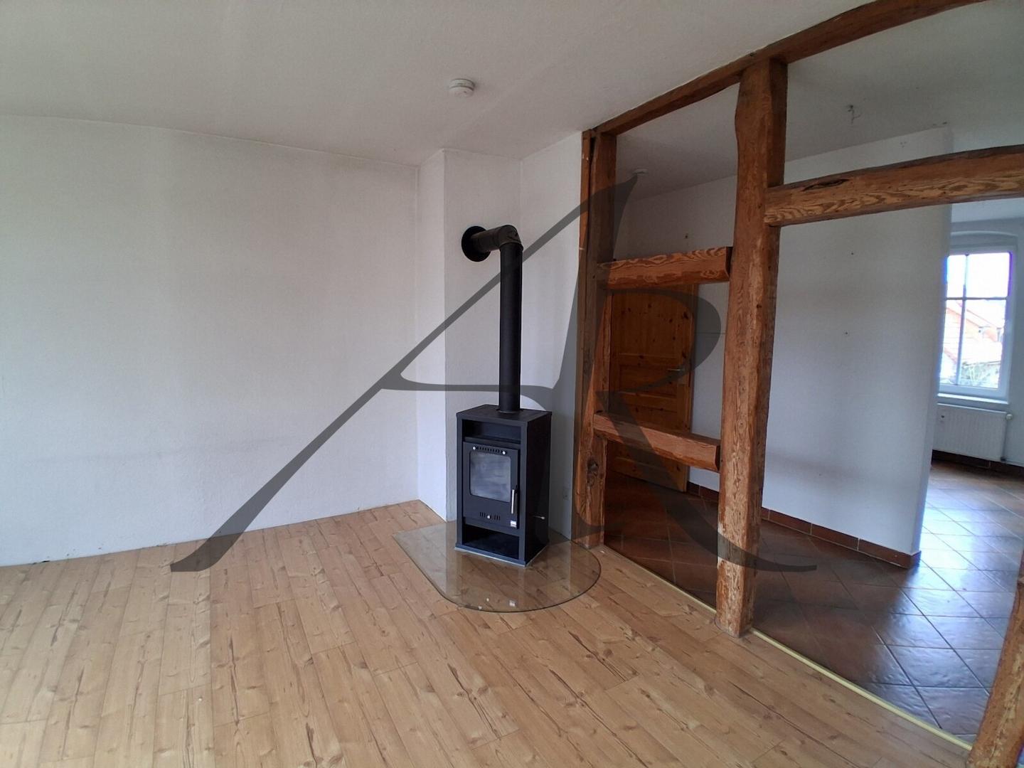 Wohnzimmer mit Kamin