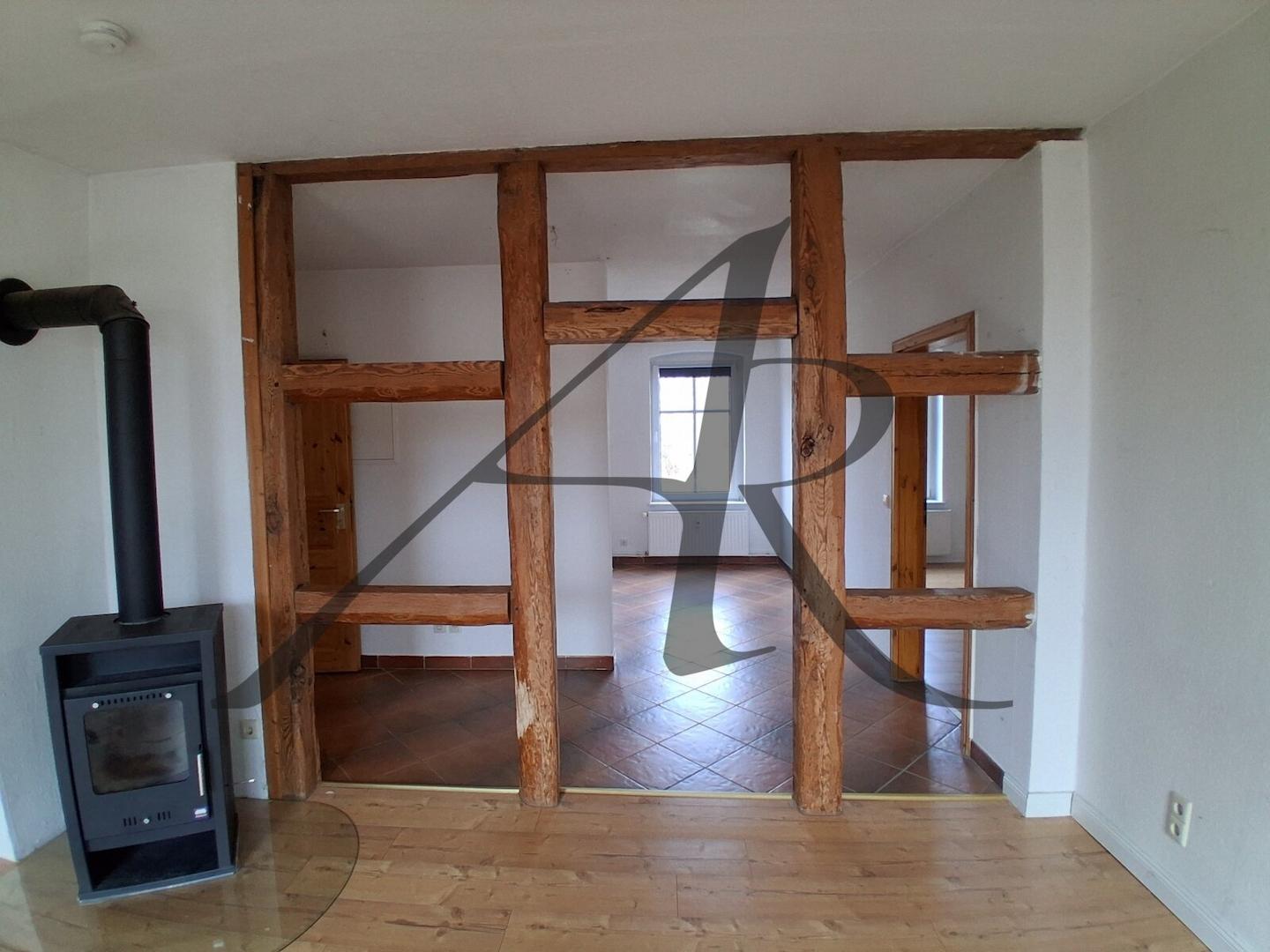 Wohnzimmer mit Kamin