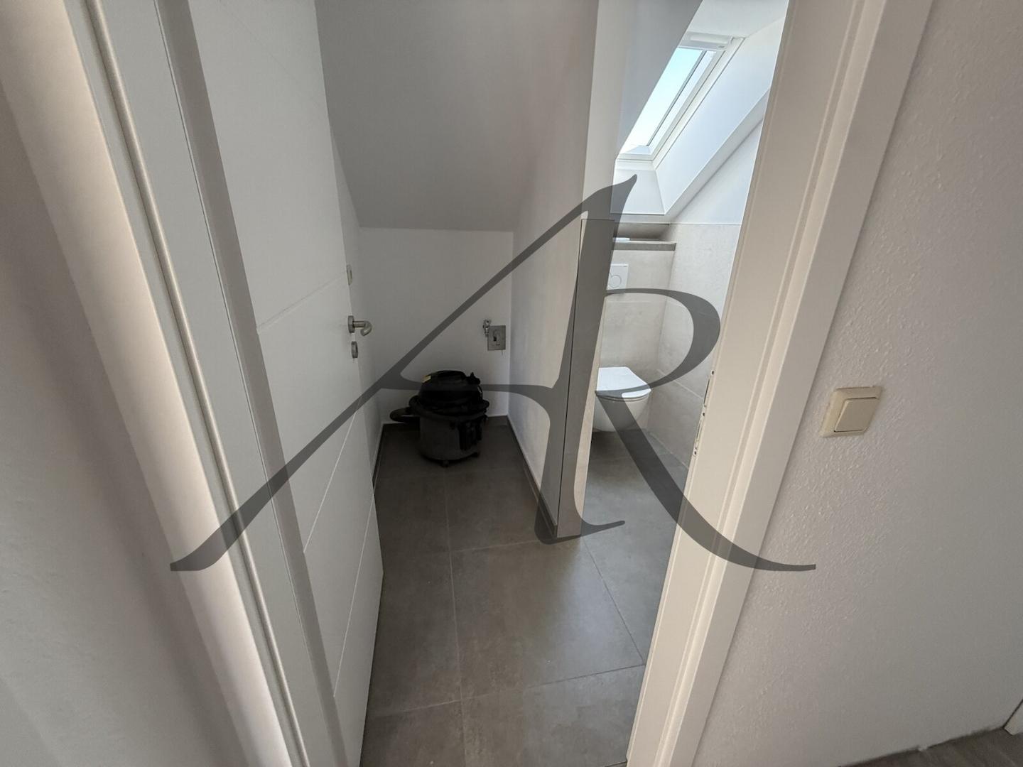 WC extra