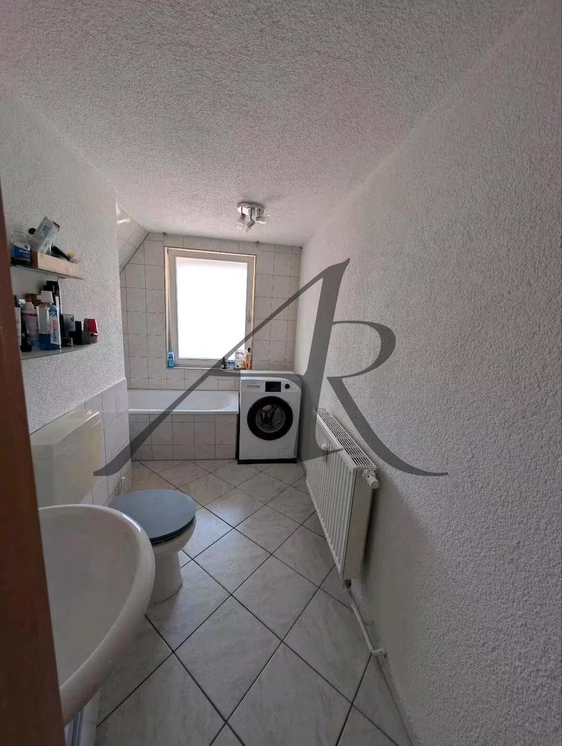 Tageslichtbad mit Badewanne