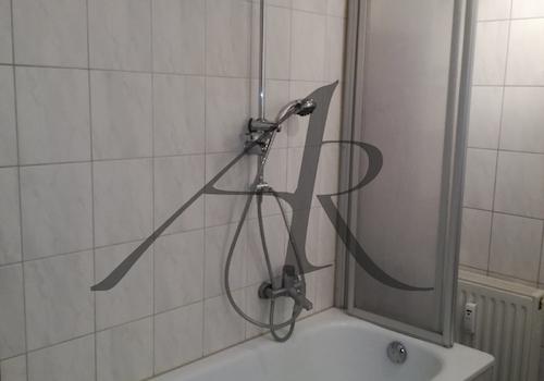 Bad mit Badewanne