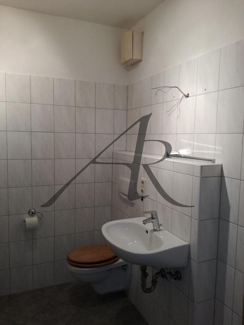 Bad mit Badewanne