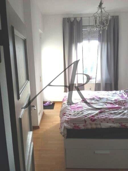 Schlafzimmer, Kinderzimmer mit Balkonzugang
