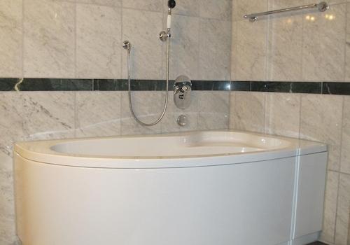 Bad mit Wanne