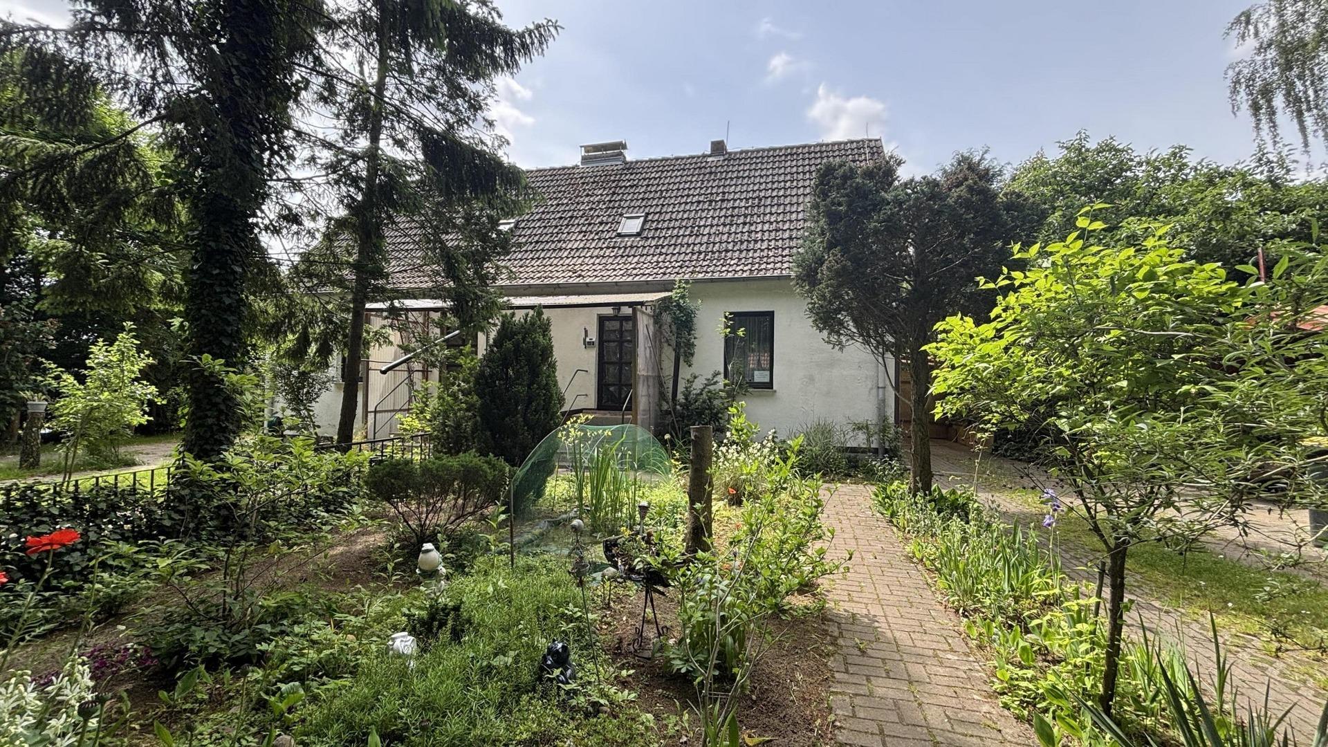 Straßenansicht rechts