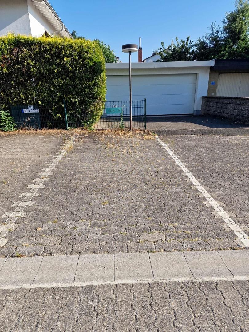 Aussenstellplatz